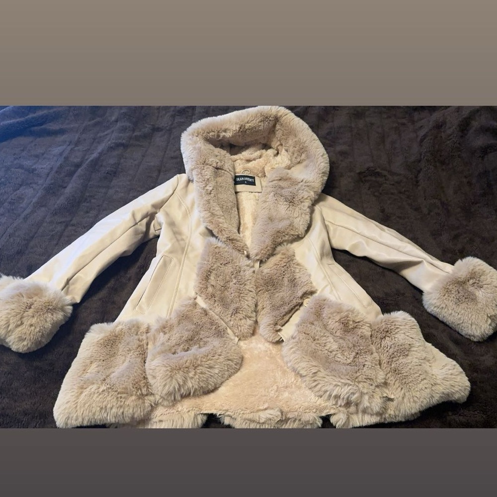 Gran Oriente woman’s faux leathered jacket